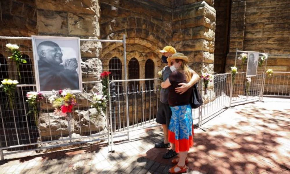 Ντέσμοντ Τούτου – Πώς τον «αποχαιρετά» ο κόσμος - «Οι αγώνες του για τον τερματισμό του απαρτχάιντ θα μείνουν στην μνήμη μας»